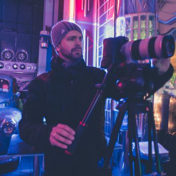 Ralf setzt in bester Kubrick-Manier den Kunden in Szene. (© Orths Medien GmbH)