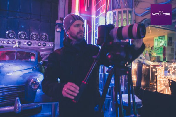 Ralf setzt in bester Kubrick-Manier den Kunden in Szene. (© Orths Medien GmbH)